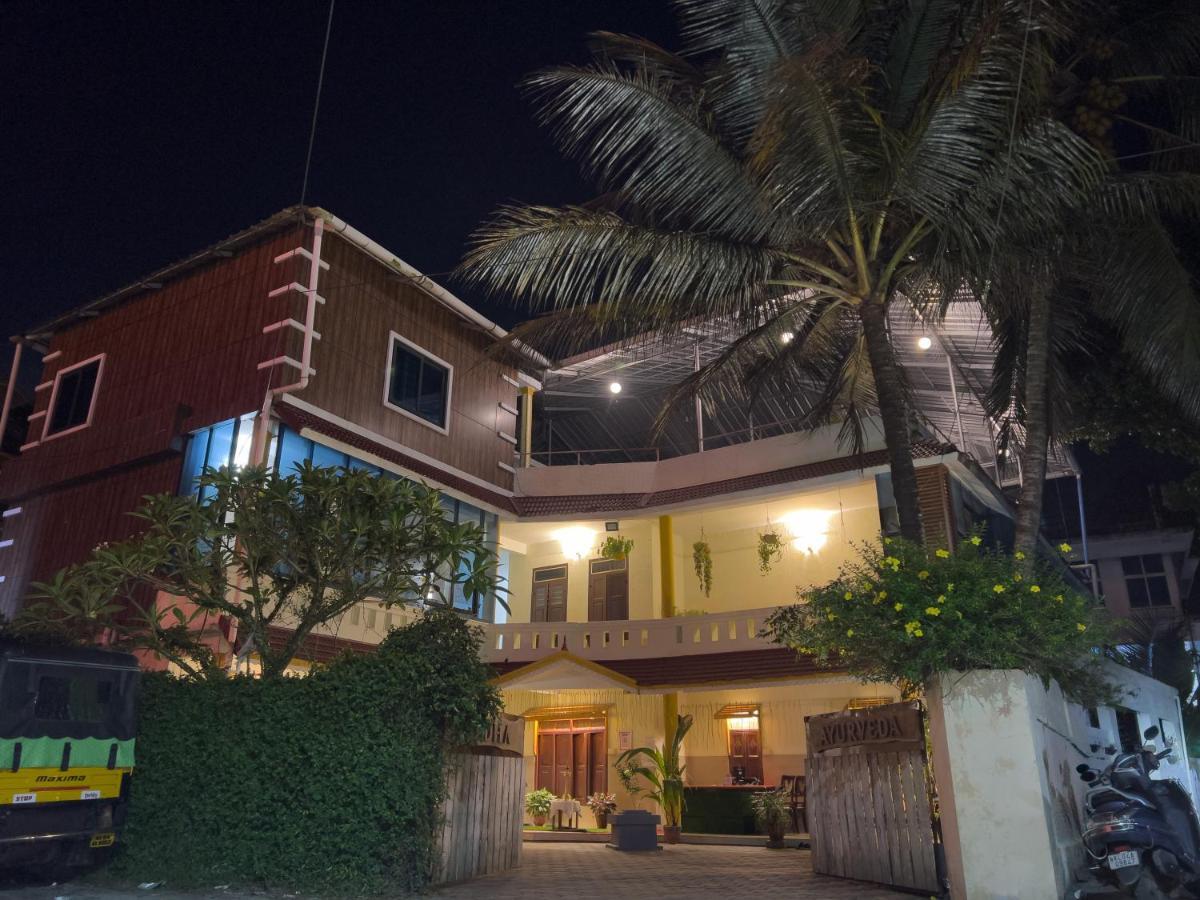 Hotel Vedha Ayurvedic Panchakarma Treatment Centre Alappuzha Zewnętrze zdjęcie